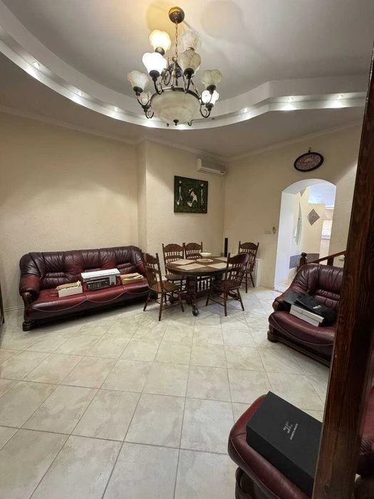 Urgent sale on Ekaterininskaya/Bunina! Center! 2 levels! AND