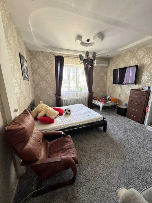 Urgent sale on Ekaterininskaya/Bunina! Center! 2 levels! AND