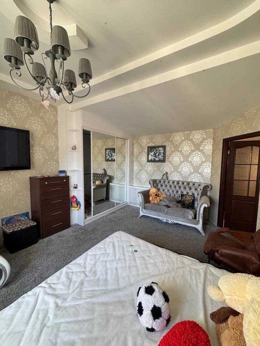 Urgent sale on Ekaterininskaya/Bunina! Center! 2 levels! AND