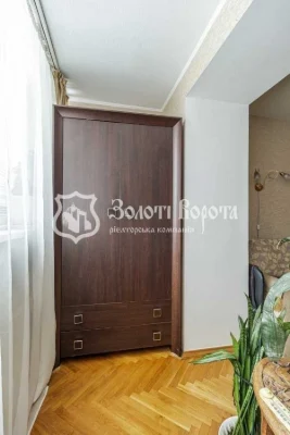 Sale of a 2-room apartment of 60 m², Vladimir Antonovych str.
