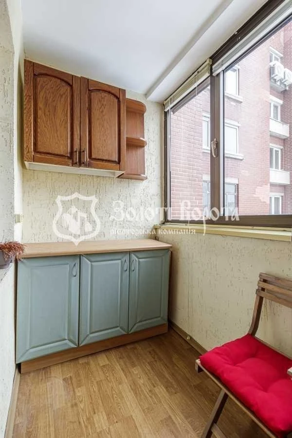 Sale of a 2-room apartment of 60 m², Vladimir Antonovych str.