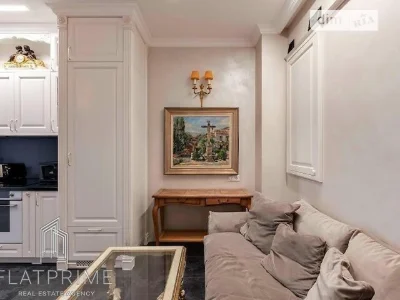 Sale of 4-room apartment 145.2 sq. m. on Bogdana Khmelnytskyi St.