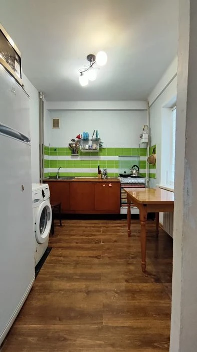 Продаётся 3 ком квартира Хортицкой микрорайон