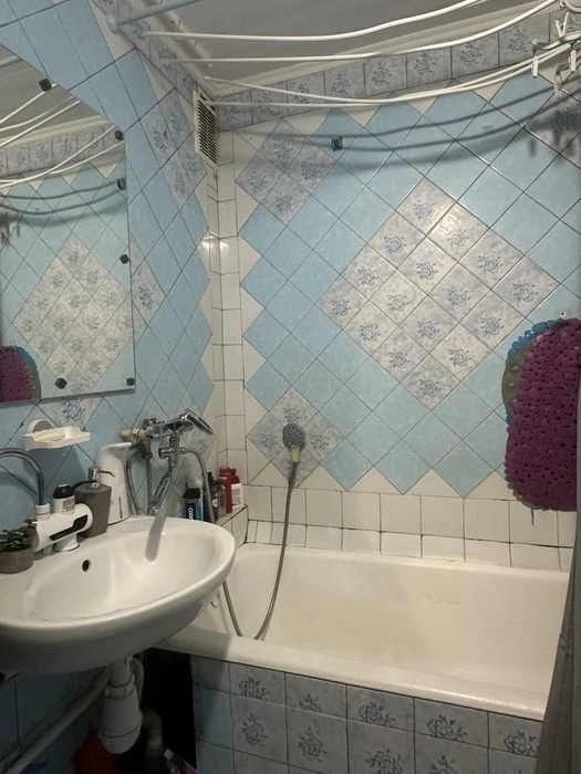 Продам 2к квартиру 56м2, вул. Ревуцкого 18. Позняки, Харківс
