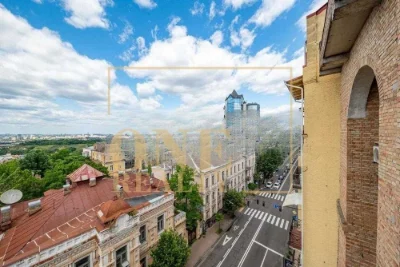 Продажа 3к квартиры 75 кв. м ЦЕНТР Исторический Киев, Пейзажная
