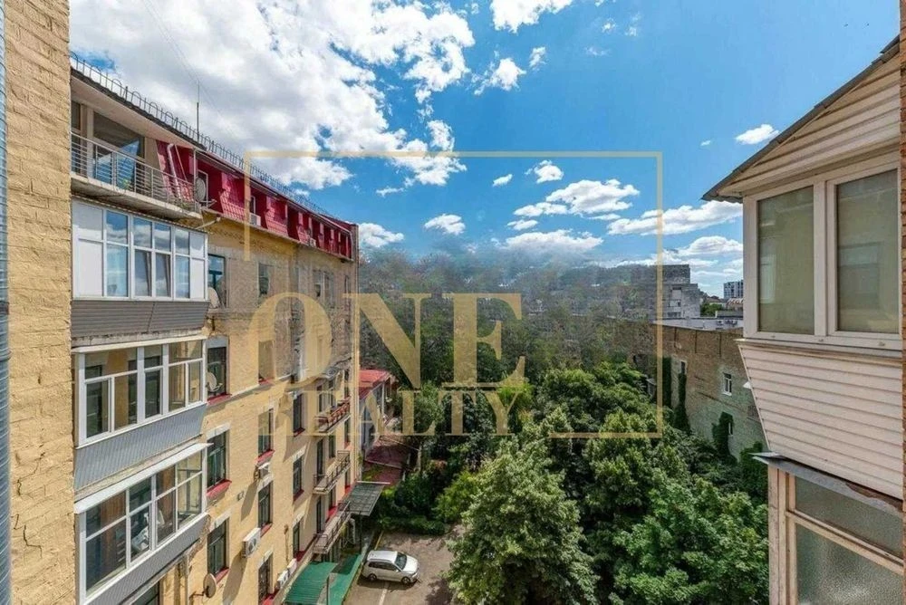 Продажа 3к квартиры 75 кв. м ЦЕНТР Исторический Киев, Пейзажная