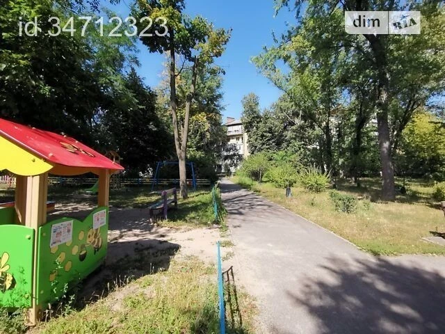 Продаж 3к квартири 62 кв. м на вул. Довнар-Запольського 3/1