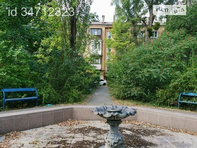 Продаж 3к квартири 62 кв. м на вул. Довнар-Запольського 3/1