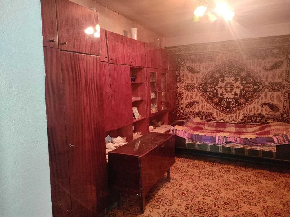 I will sell a part of the house on Dm. Donskogo entrance from the facade
