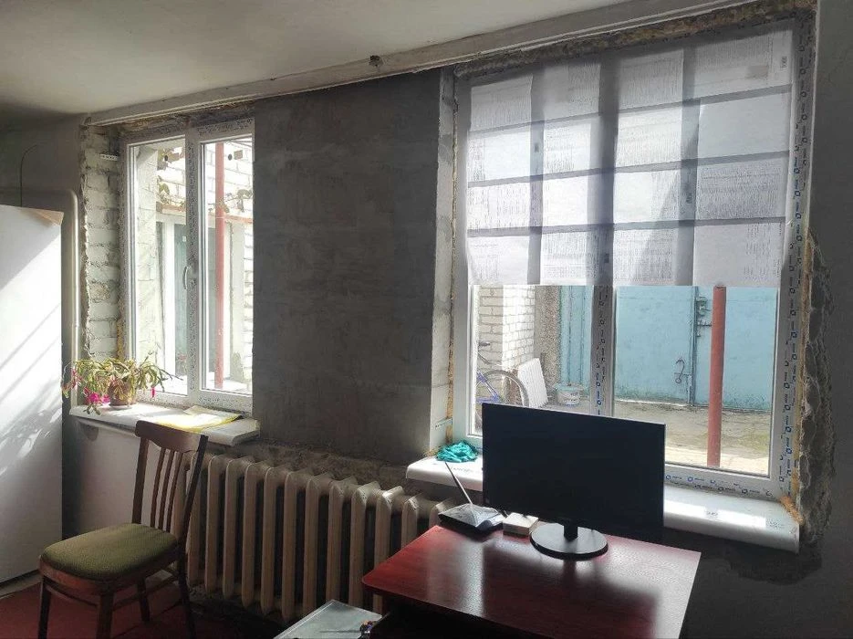 I will sell a part of the house on Dm. Donskogo entrance from the facade