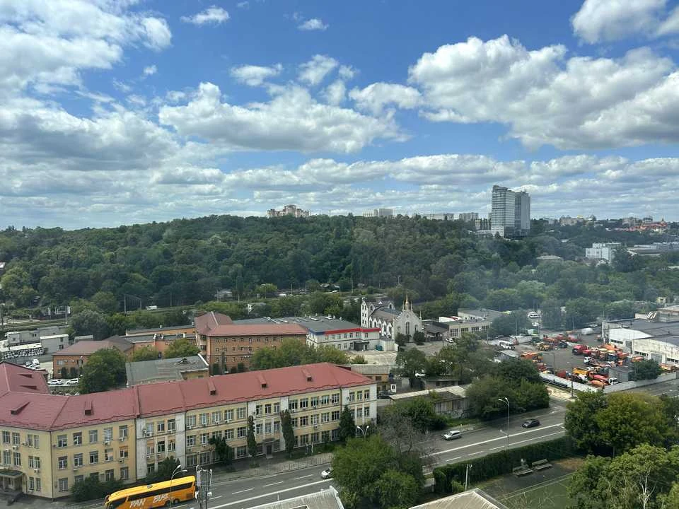 Квартира. Киев, ул. (Горького), (Дом)