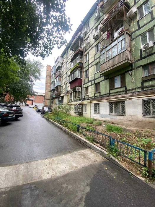 Продам 2х к.квартиру Нагорный район  ул. Телевизионная