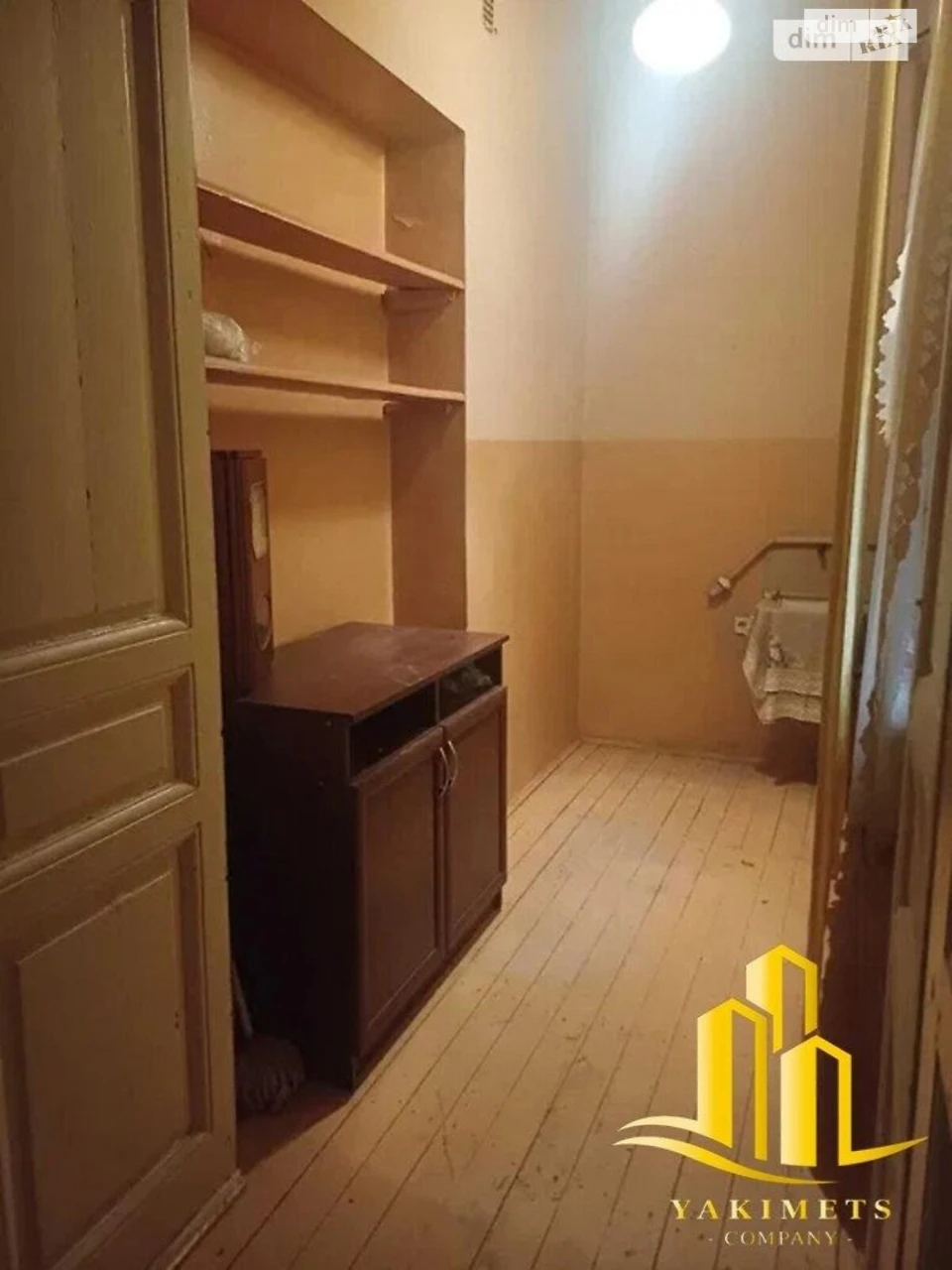For Sale Apartment Center