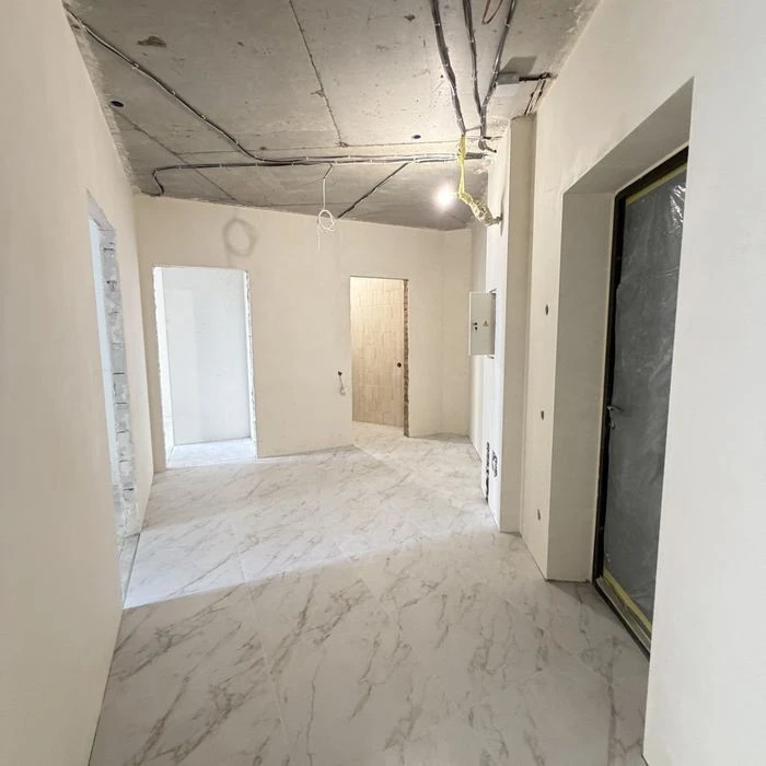 Two-room apartment for sale on Novopolyova St., Solomyansk