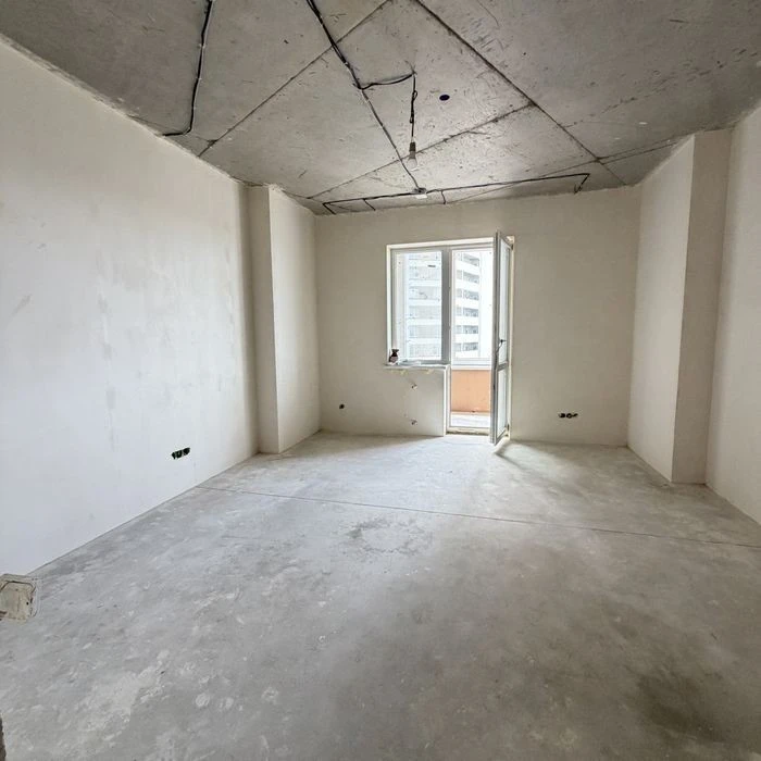 Two-room apartment for sale on Novopolyova St., Solomyansk