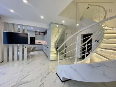 Two-level apartment with renovation Nivky Park, metro station Nivky, 120
