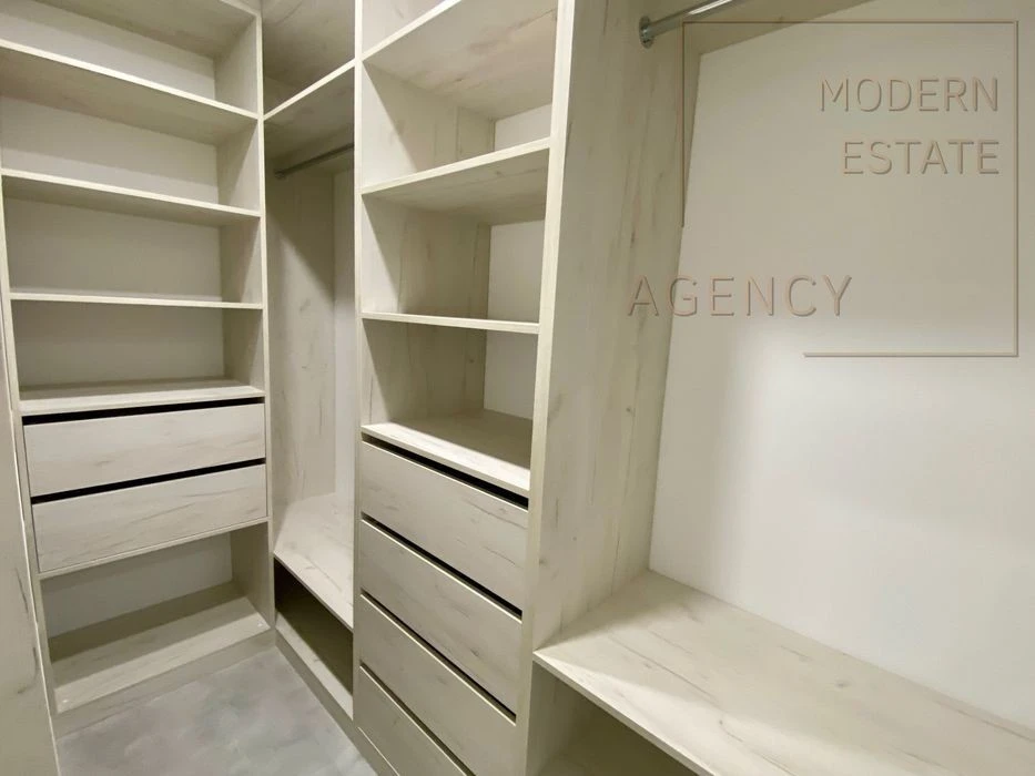 Two-level apartment with renovation Nivky Park, metro station Nivky, 120