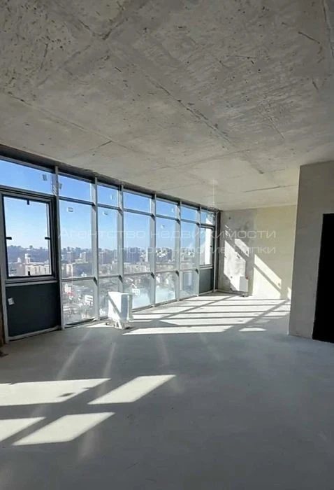 Without % - Sale of a 2-room apartment of 75m2 in the residential complex "Novopecherskiy"