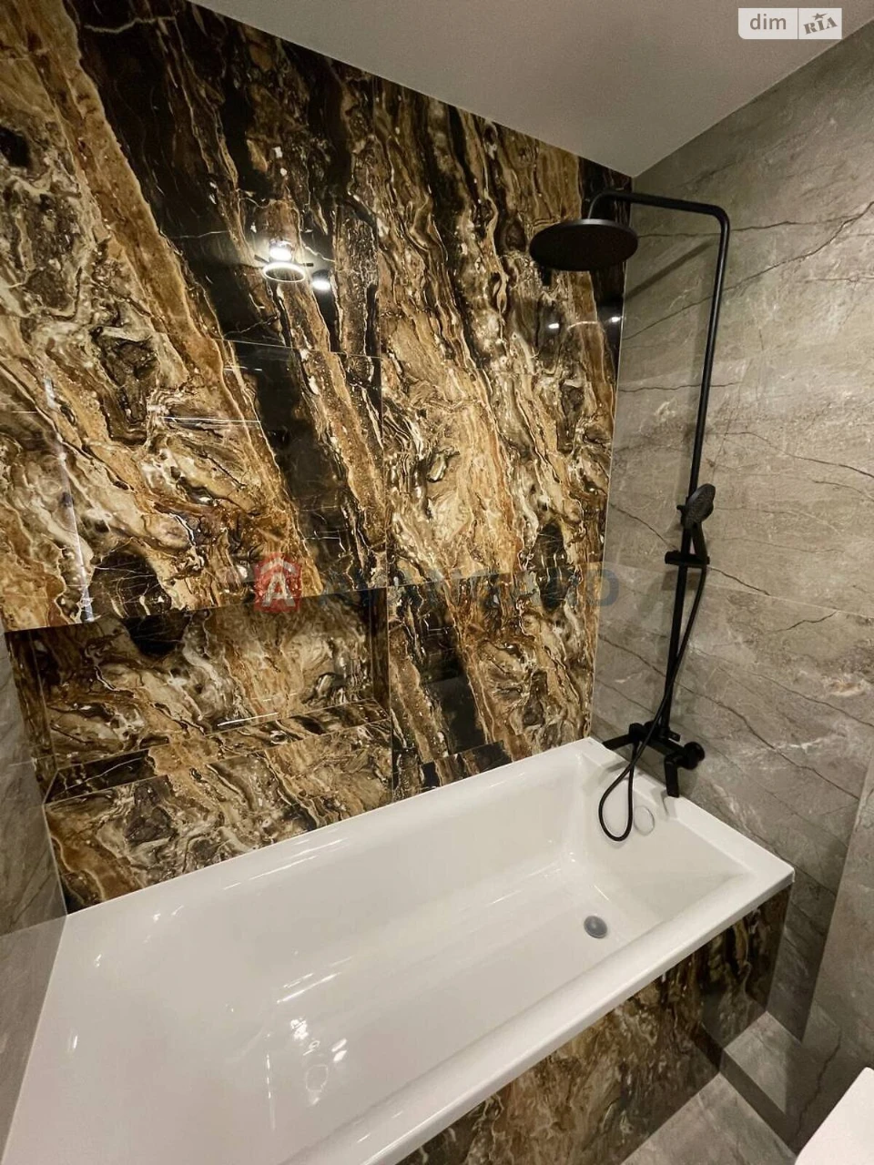For sale Apartment Zaliznychny