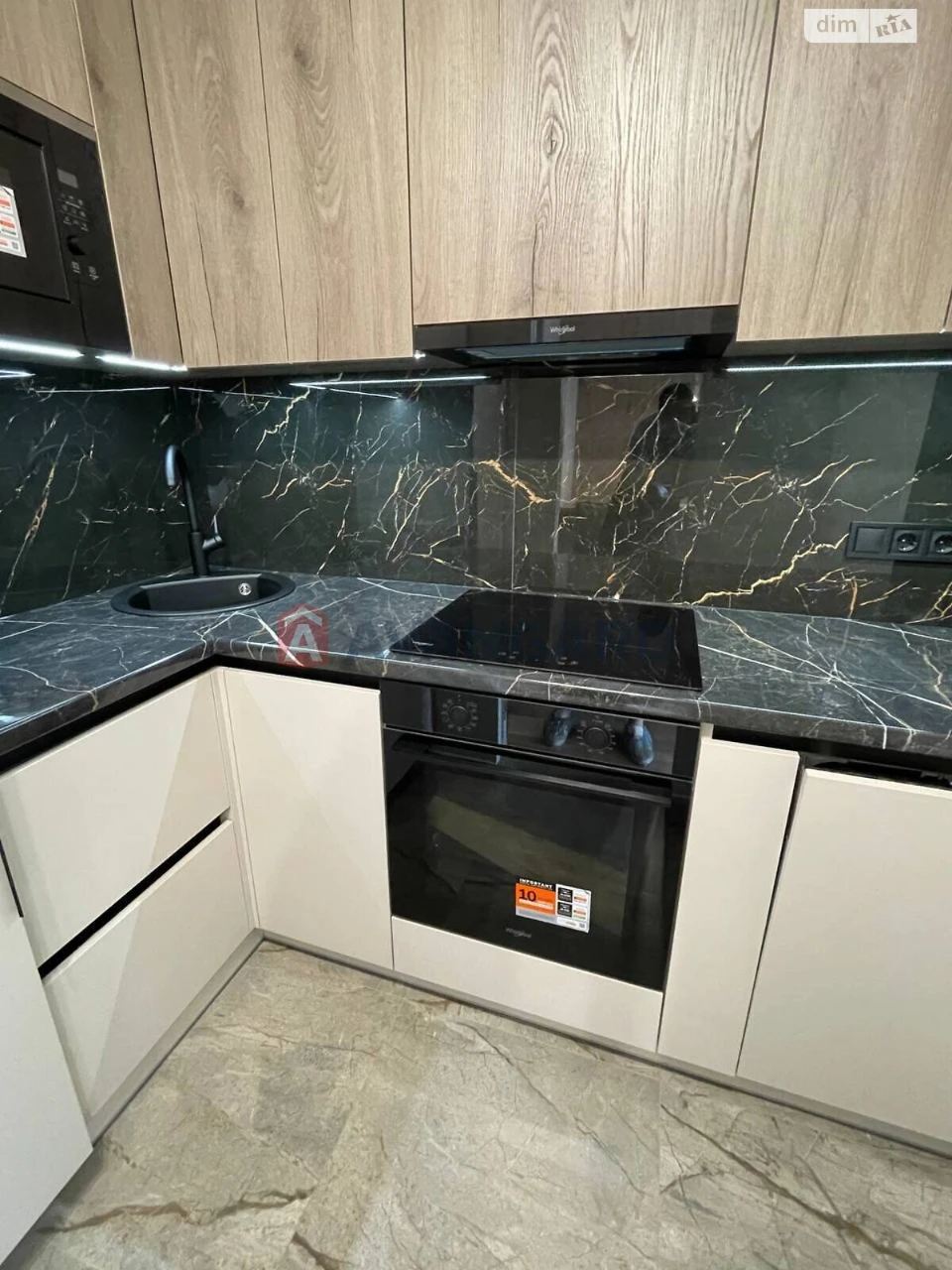 For sale Apartment Zaliznychny
