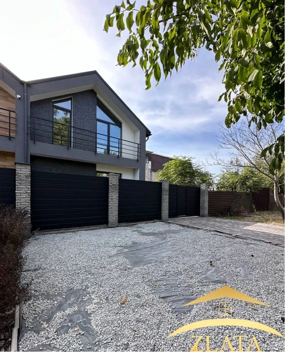 Duplex, Townhouse for sale.