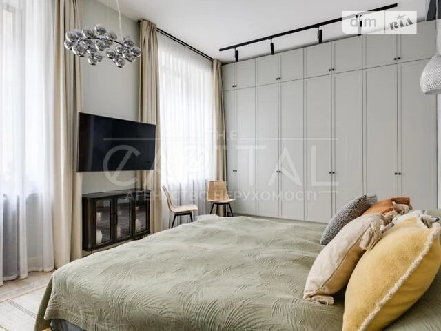 For sale 2-room apartment 100 sq. m on 7/10 Lyuteranska Street • ID 3