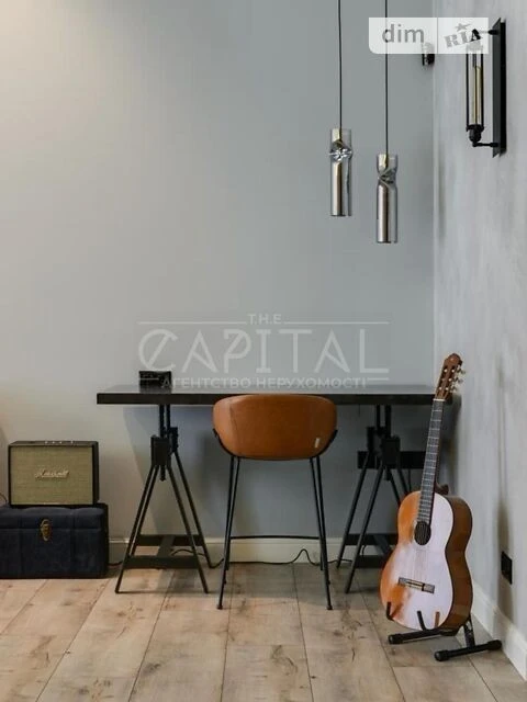 For sale 2-room apartment 100 sq. m on 7/10 Lyuteranska Street • ID 3