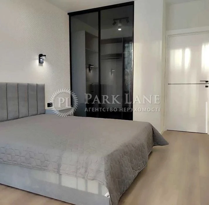 Kristeriv Rodiny, 2, Dibrova Park, 1 room with renovation