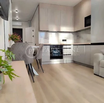 Kristeriv Rodiny, 2, Dibrova Park, 1 room with renovation
