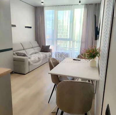 Kristeriv Rodiny, 2, Dibrova Park, 1 room with renovation