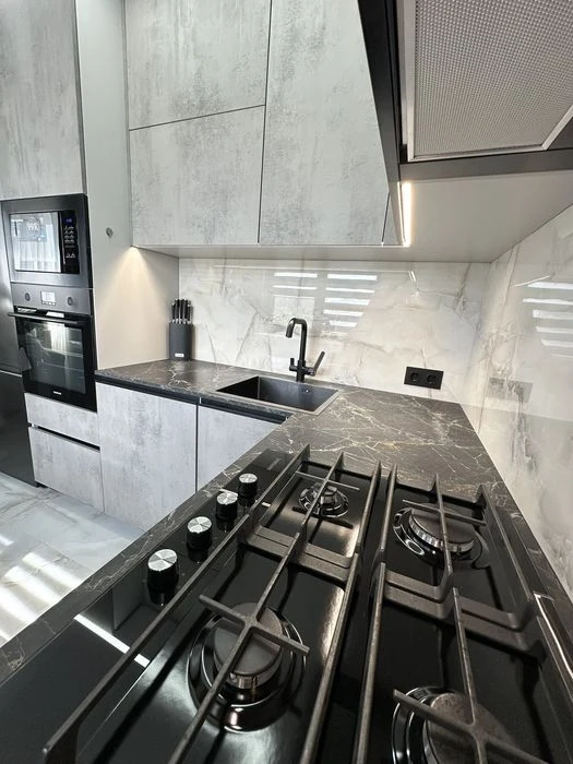 Selling a 3-room apartment on Gagarin!!