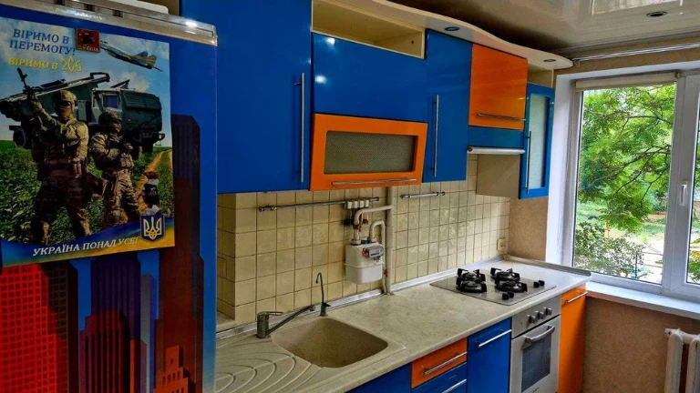 FOR SALE: 3 rooms, st. Kalinova 82. 2nd floor of a 9-storey building. NOT AN ANGLE