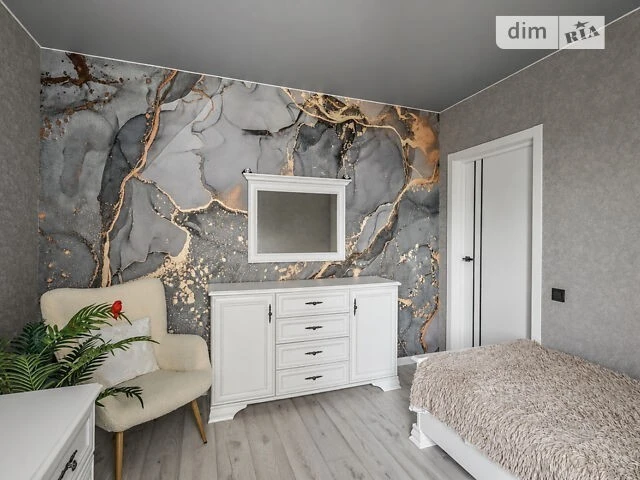 Sale of a 3-room apartment of 74 sq. m on Arkhitektora Verbytskoho St.