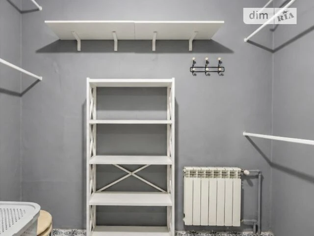 Sale of a 3-room apartment of 74 sq. m on Arkhitektora Verbytskoho St.