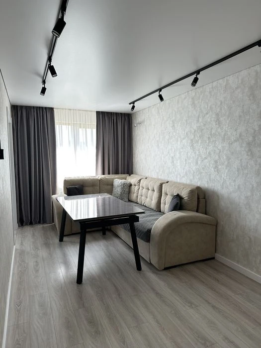 Selling a 3-room apartment on Gagarin!!