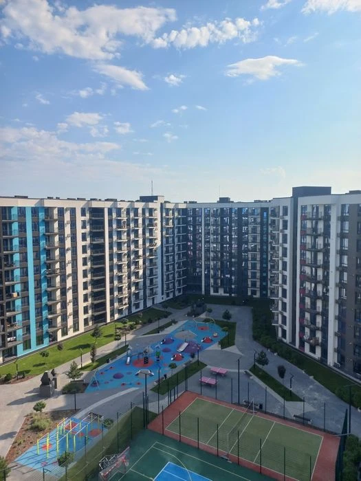 Продам 2 кім. Квартиру ЖК Фемелі Плаза