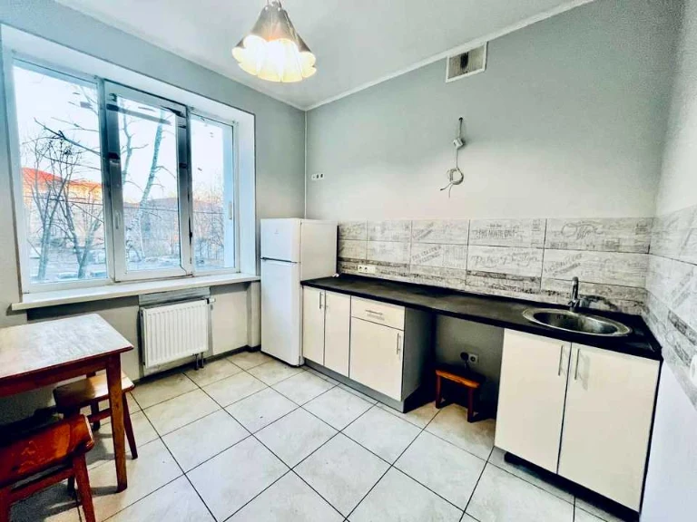 Apartment. Kharkiv, Seminarskaya St. (Volodarskogo)