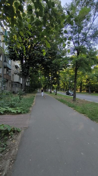 Квартира напротив парка Твена, в кирпичном доме