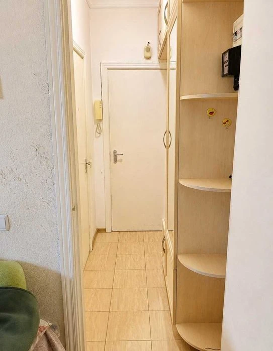 For sale 2-room apartment on Leopold Yaschenko Avenue (V. Zhukovsky)
