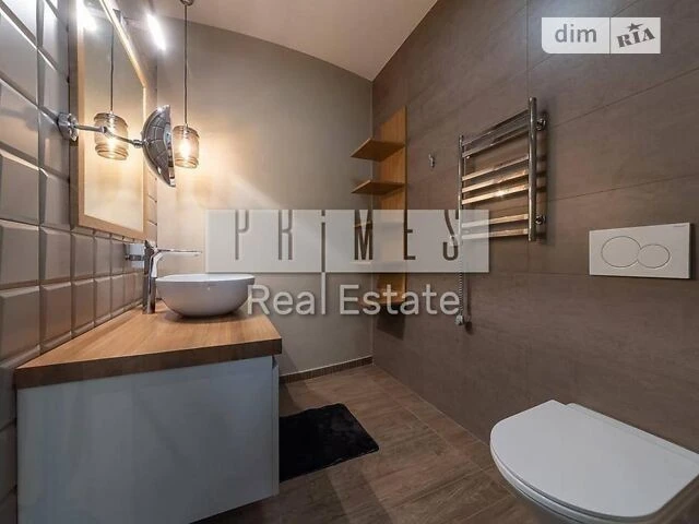Sale of 3-room apartment 142.6 sq. m on Bulvarno-Kudryavska Street