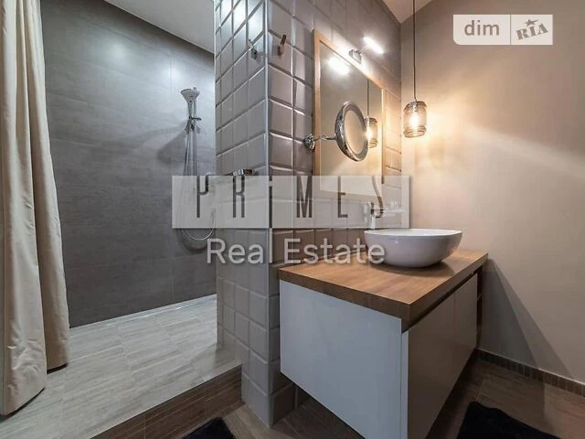 Sale of 3-room apartment 142.6 sq. m on Bulvarno-Kudryavska Street