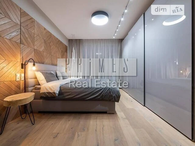 Sale of 3-room apartment 142.6 sq. m on Bulvarno-Kudryavska Street