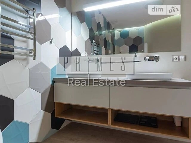 Sale of 3-room apartment 142.6 sq. m on Bulvarno-Kudryavska Street