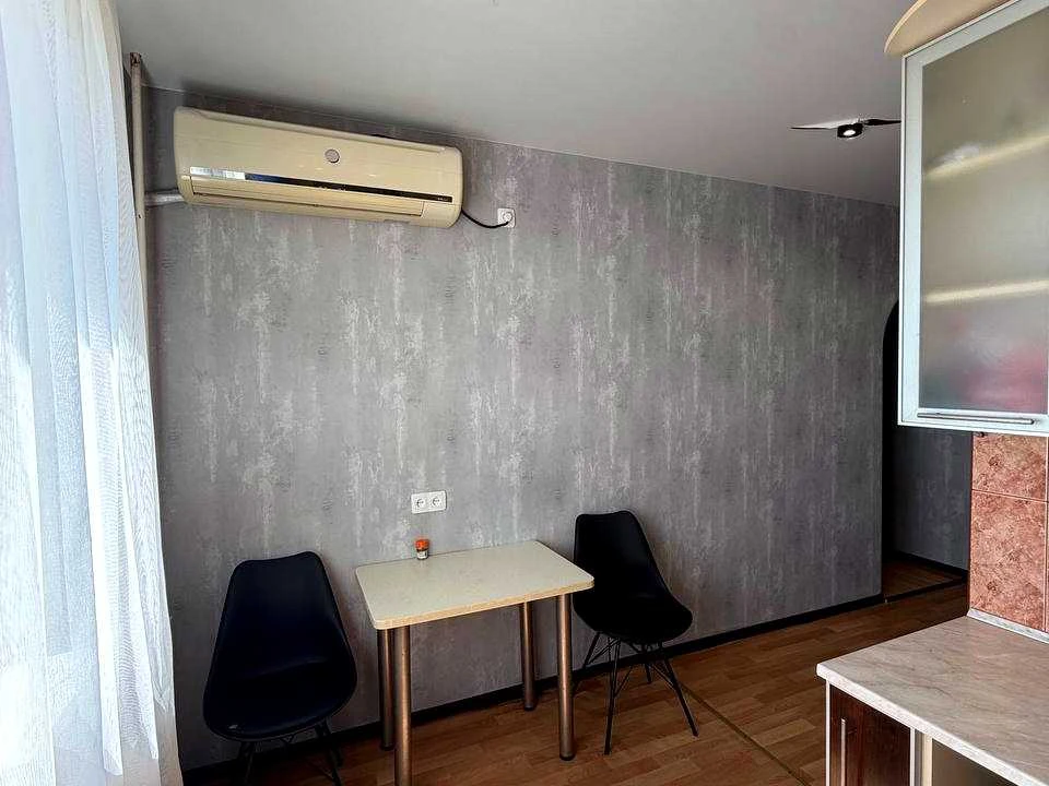 Apartment. Kharkiv, Unity St. (Krasnodarska), 171k