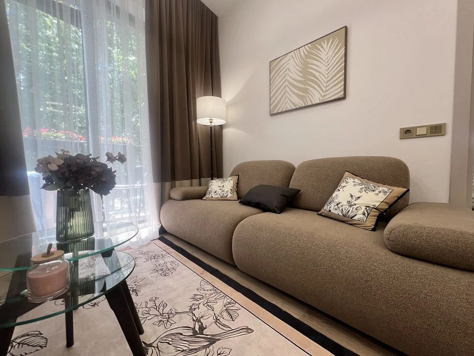 ЖК «Итака», 1 комнатная 45 м², Дизайнерский ремонт, 7 станции