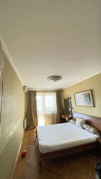 Sale of 4-room apartment 79 sq. m on Volodymyr Ivasyuk Ave. 85B