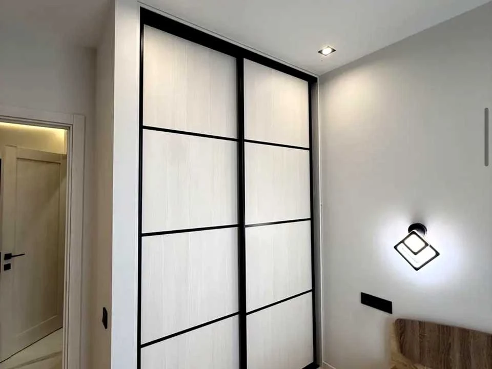 Apartment. Kyiv, Salyutna St., 2k