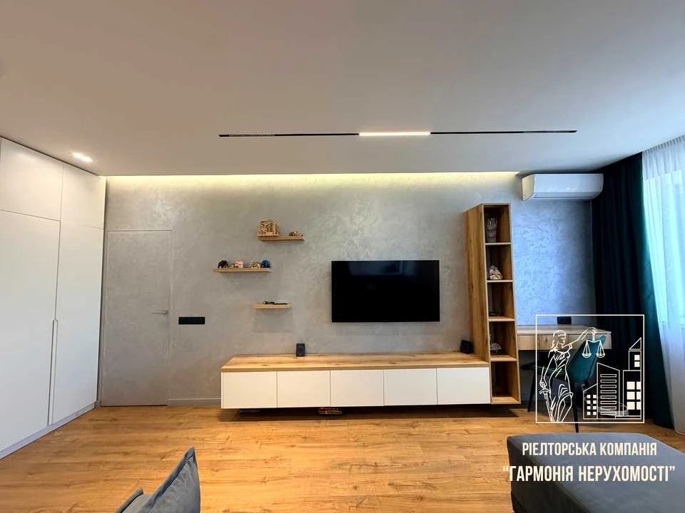 Apartment. Kyiv, Kharkiv highway