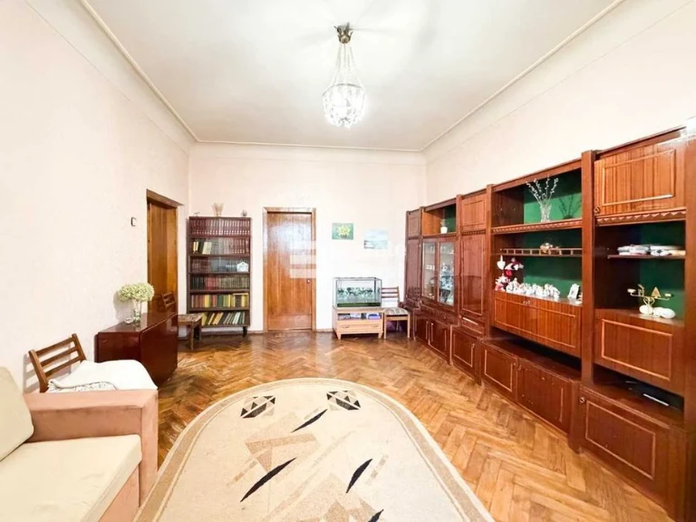I will sell a 3-room apartment on Sumska Street, 77/79