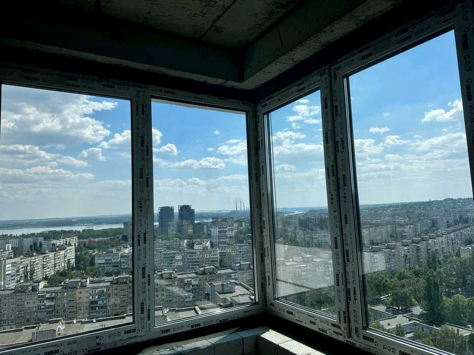 Apartment. Dnipro, Mandrykivska St.